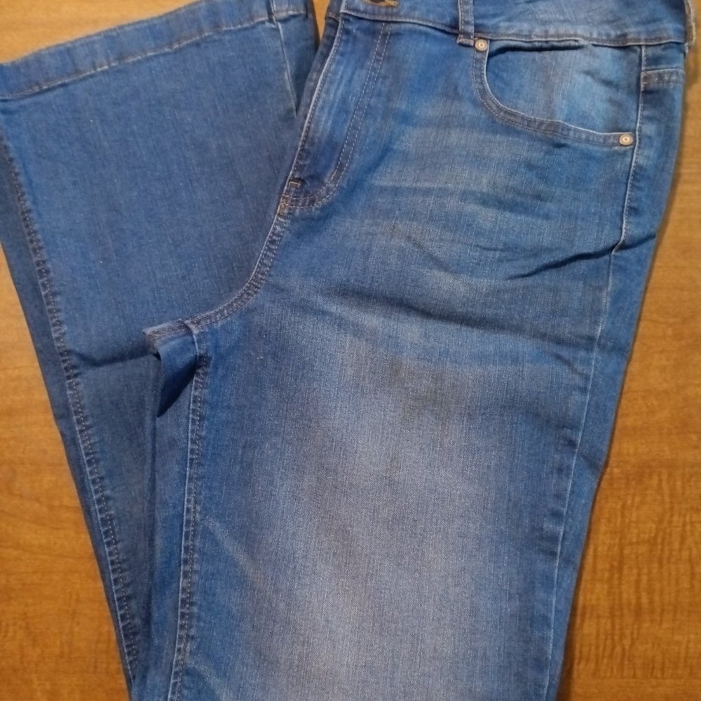 No Boundaries blue jeans